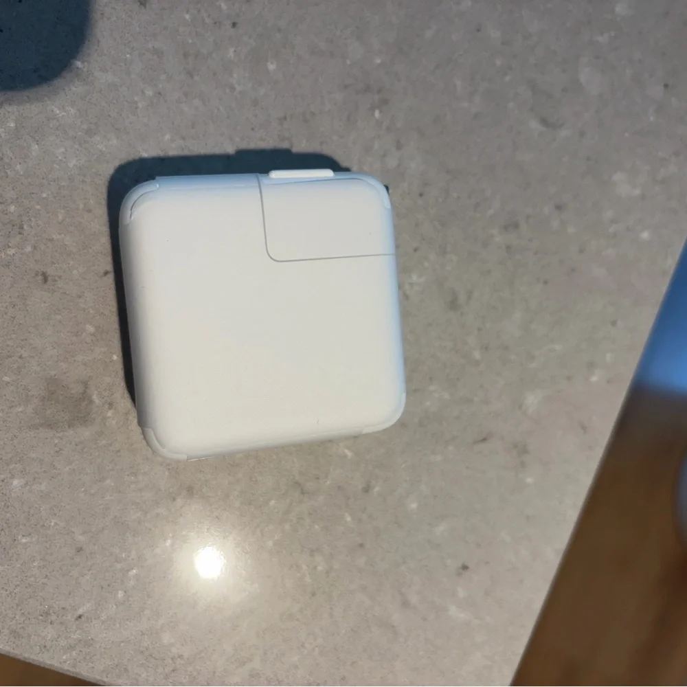 Apple White 30W USB-C Power Adapter
